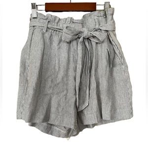 🎉 3for$20 NWT Old Navy linen paper bag shorts